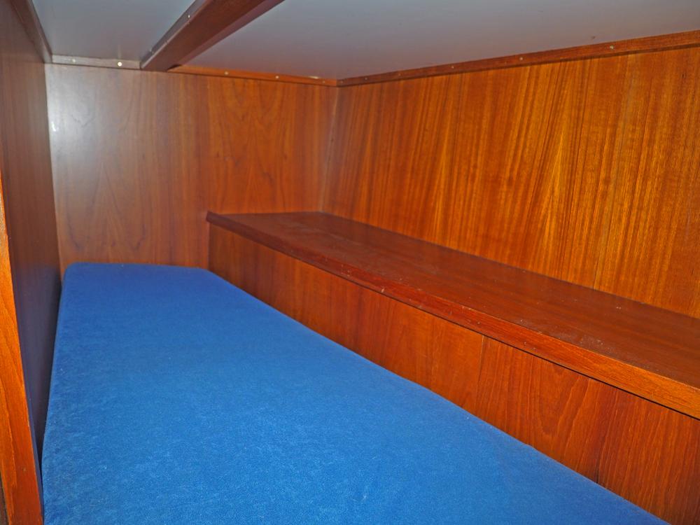 Aft cabin, Accommodation